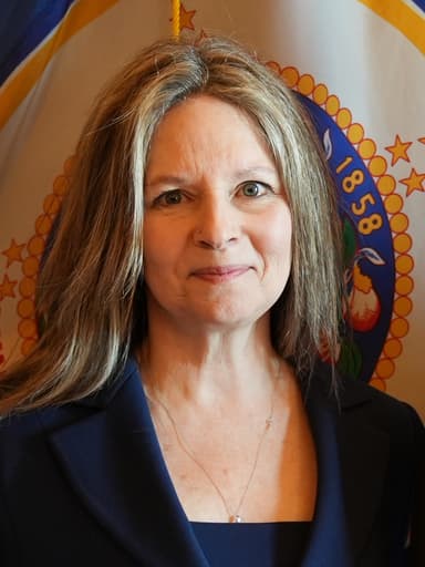 Sarah E. Hennesy