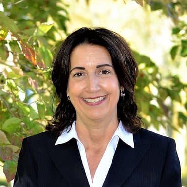 Anne Dauphinais