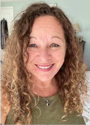 Denise DeDe-Poulin