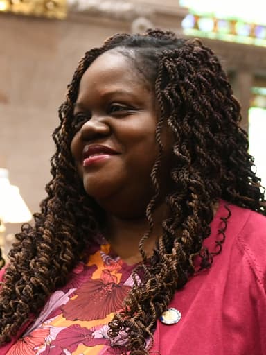 Lea Webb